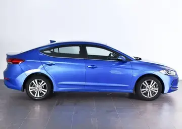 Hyundai Elantra Вид 5