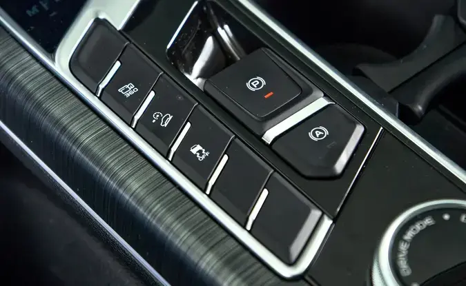 Geely Tugella