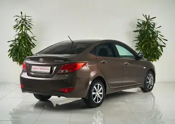 Hyundai Solaris Вид 5