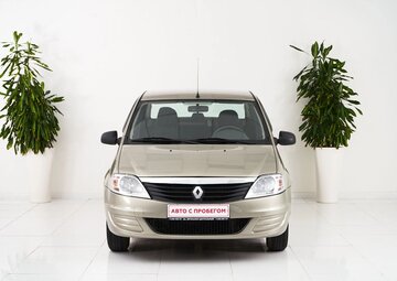 Renault Logan Вид 2