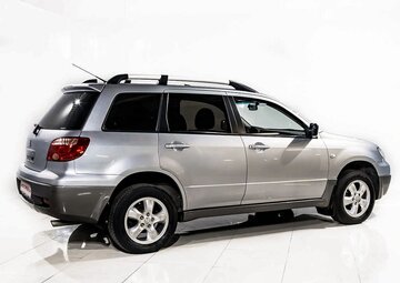 Mitsubishi Outlander Вид 2